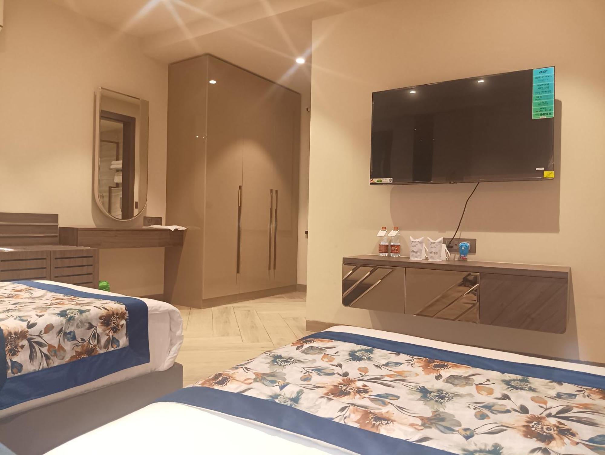 Hotel Cullinan By Qotel Janakpuri Delhi  Buitenkant foto