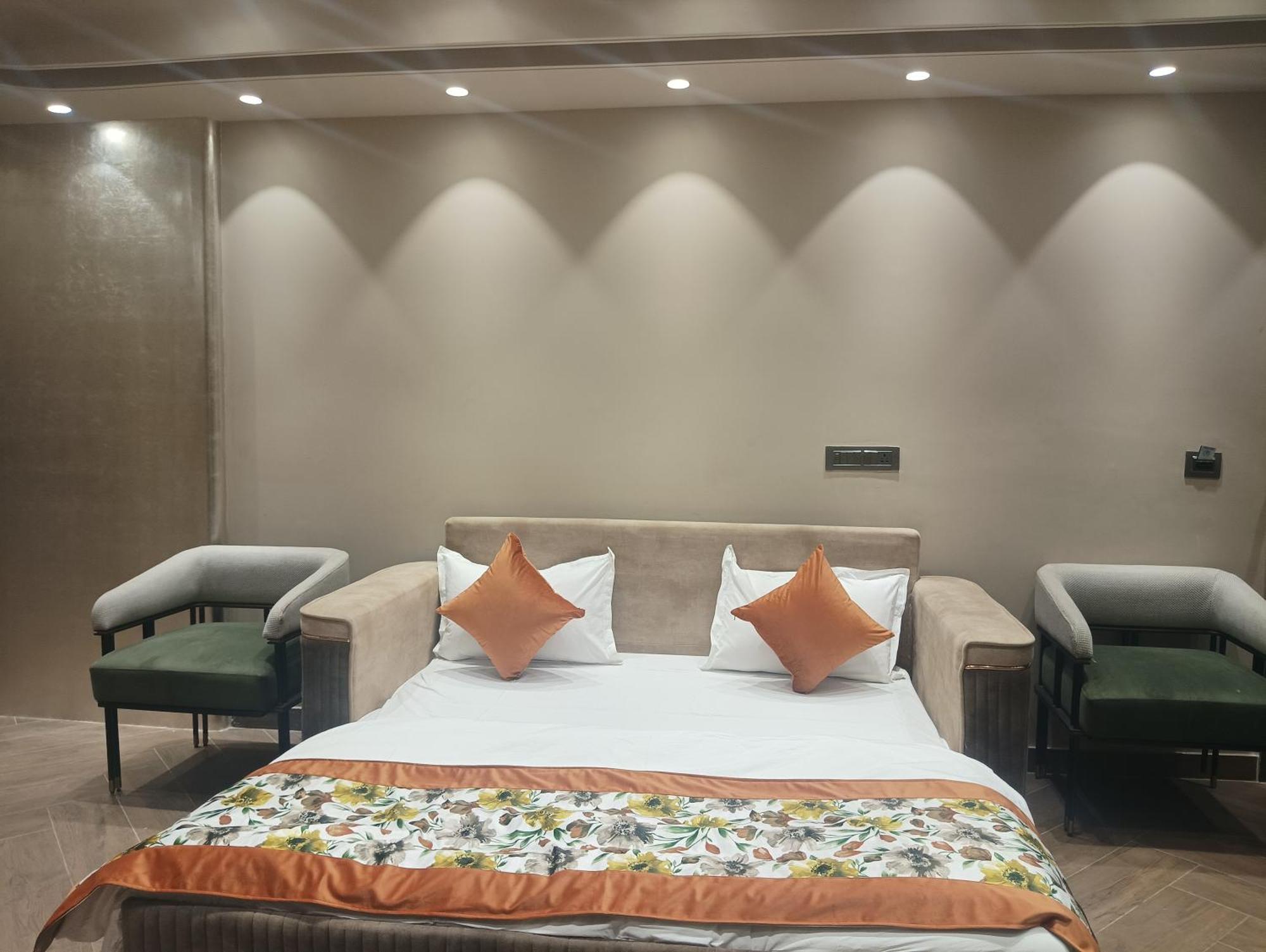 Hotel Cullinan By Qotel Janakpuri Delhi  Buitenkant foto