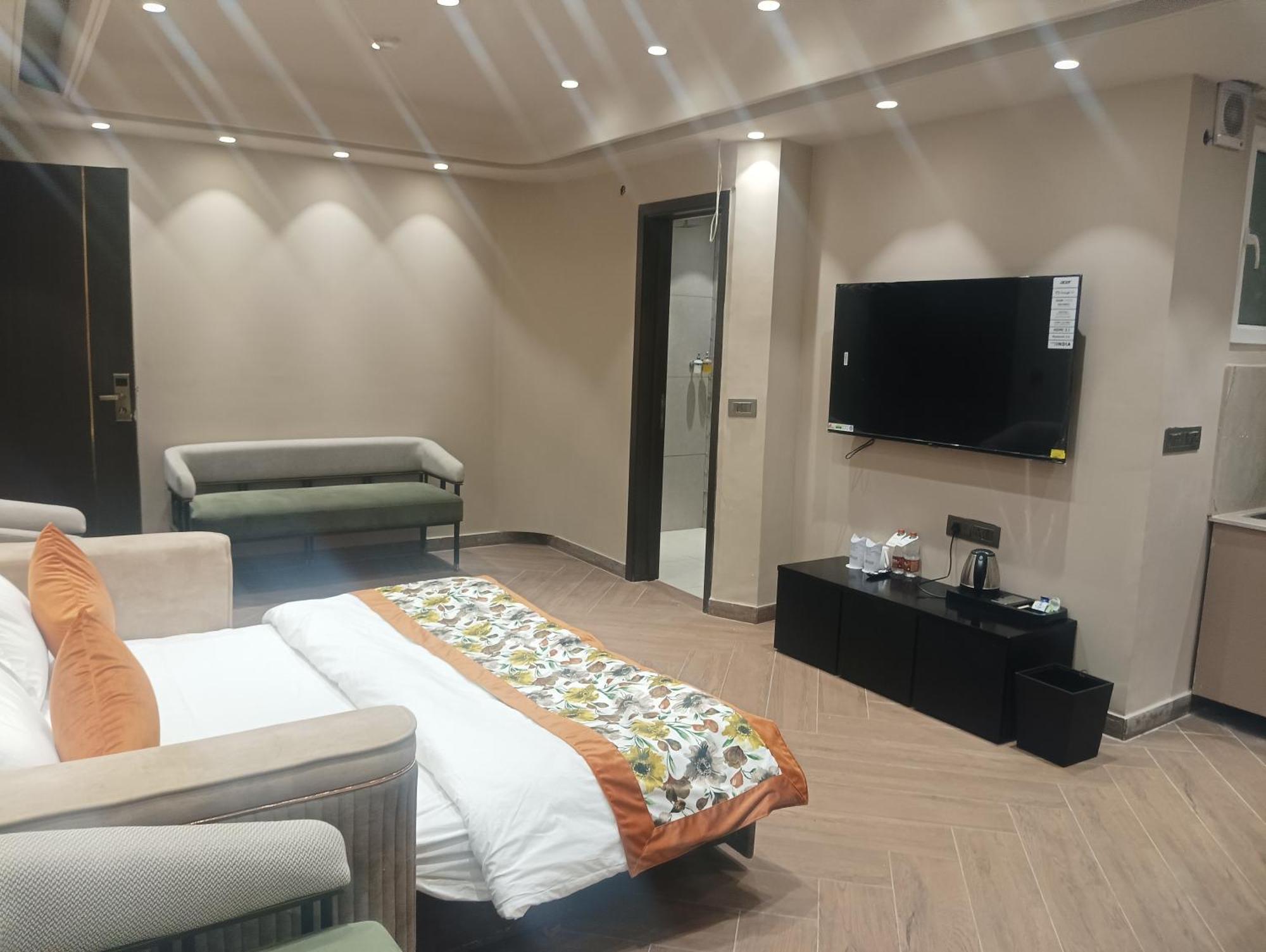 Hotel Cullinan By Qotel Janakpuri Delhi  Buitenkant foto