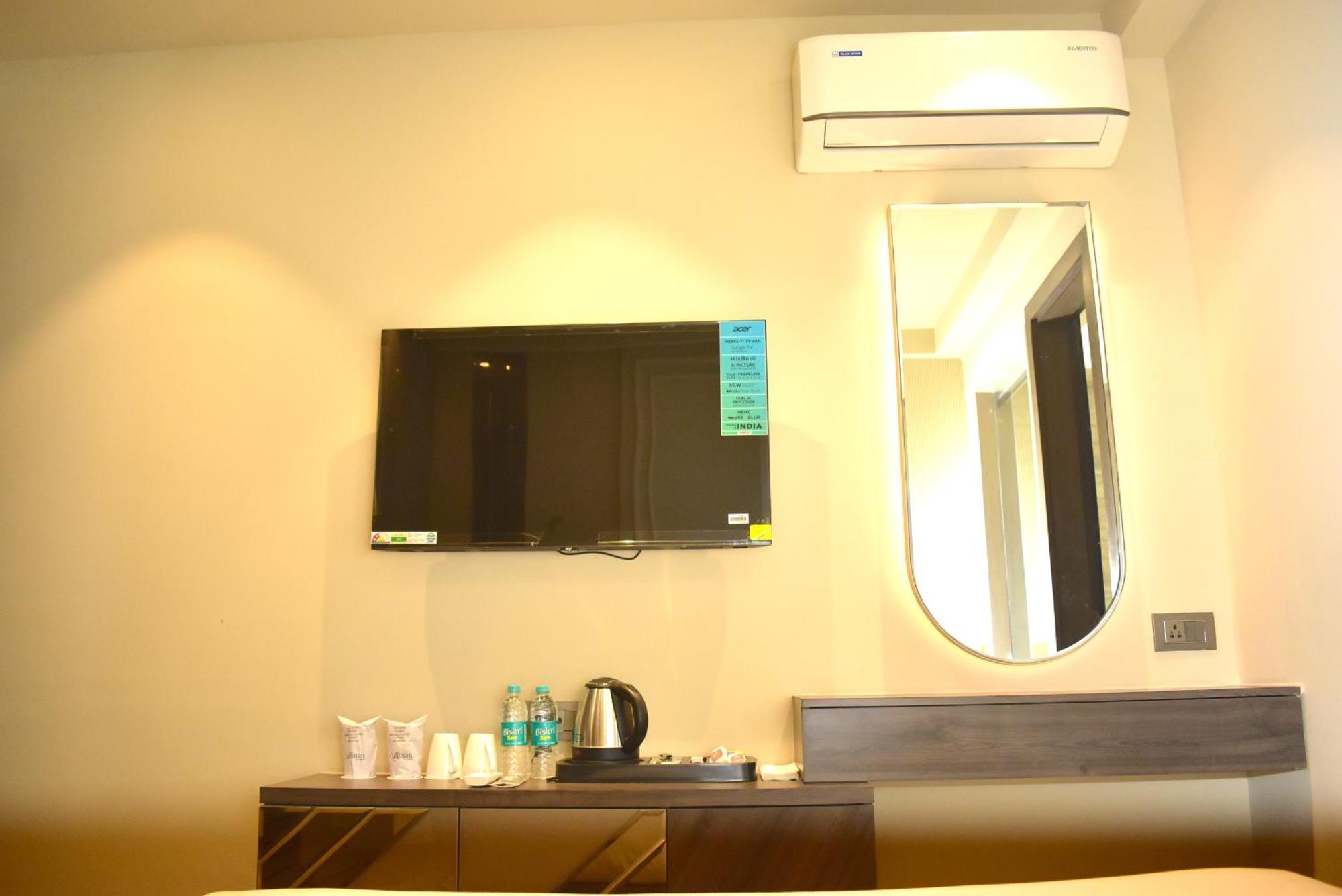 Hotel Cullinan By Qotel Janakpuri Delhi  Buitenkant foto