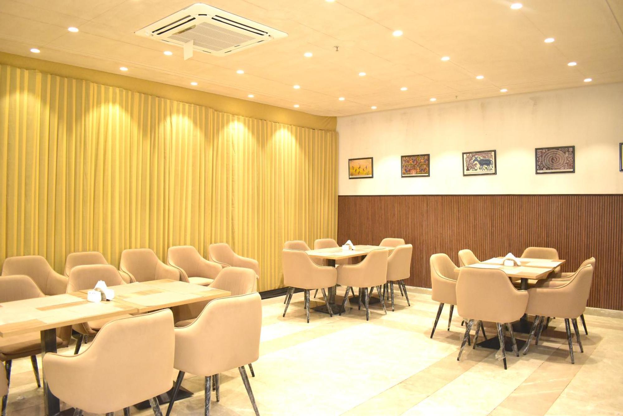 Hotel Cullinan By Qotel Janakpuri Delhi  Buitenkant foto