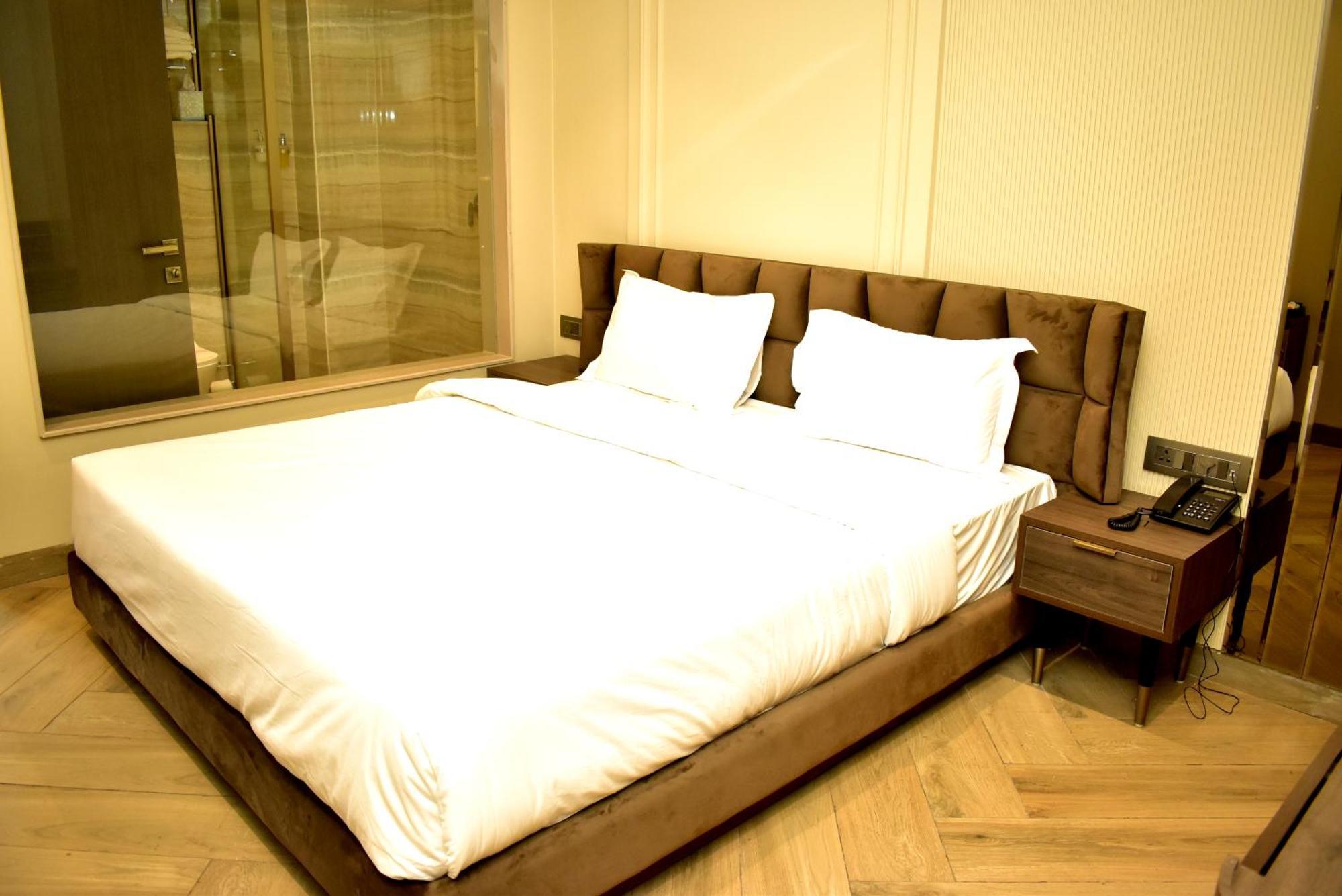 Hotel Cullinan By Qotel Janakpuri Delhi  Buitenkant foto