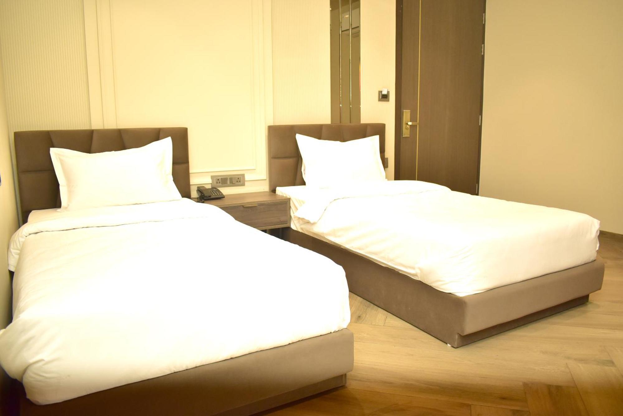 Hotel Cullinan By Qotel Janakpuri Delhi  Buitenkant foto